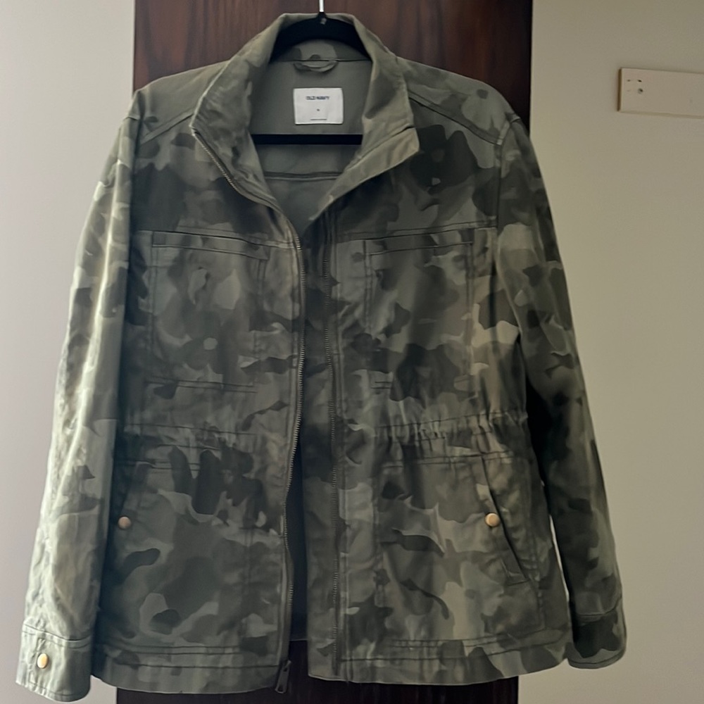 Old Navy Camo Green Twill jacket size Medium